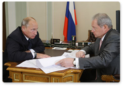 Prime Minister Vladimir Putin meets with Minister of Regional Development Viktor Basargin