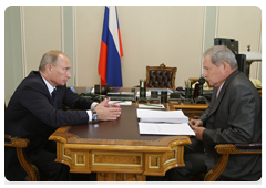 Prime Minister Vladimir Putin meeting with Minister of Regional Development Viktor Basargin|18 august, 2010|11:24