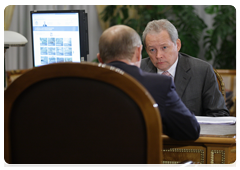 Minister of Regional Development Viktor Basargin at a meeting with Prime Minister Vladimir Putin|18 august, 2010|11:24