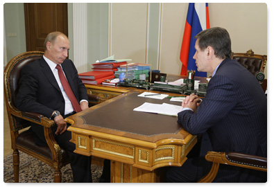 Prime Minister Vladimir Putin meets with Deputy Prime Minister Alexander Zhukov