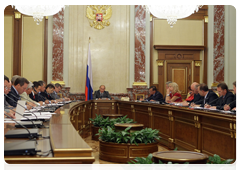 Prime Minister Vladimir Putin holding a meeting to discuss measures for preventing and fighting fires, helping fire victims and reconstructing public infrastructure|2 august, 2010|17:05