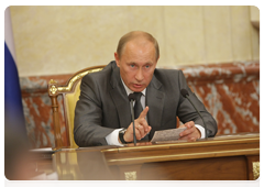 Prime Minister Vladimir Putin holding a meeting to discuss measures for preventing and fighting fires, helping fire victims and reconstructing public infrastructure|2 august, 2010|17:05