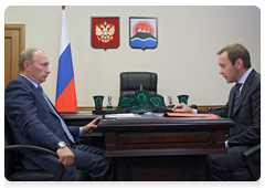 Prime Minister Vladimir Putin meeting with Kamchatka Territory Governor Alexei Kuzmitsky|25 august, 2010|14:41