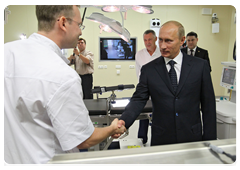 Председатель Правительства Российской Федерации В.В.Путин посетил новый федеральный центр сердечно-сосудистой хирургии в Хабаровске|26 августа, 2010|14:36