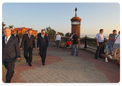 Председатель Правительства Российской Федерации В.В.Путин совершил прогулку по набережной Хабаровска|26 августа, 2010|16:02