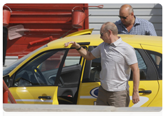 Председатель Правительства Российской Федерации В.В.Путин отправился в поездку по новой трассе Чита–Хабаровск на машине «Лада-Калина»|27 августа, 2010|14:39