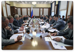 Prime Minister Vladimir Putin chairs a meeting of the Government Commission on High Technology and Innovations at the Gazprom VNIIGAZ research institute for natural gas and gas technologies