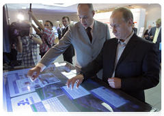 Prime Minister Putin visiting the exhibition Innovations in the Largest Government-Owned Enterprises|3 august, 2010|19:07