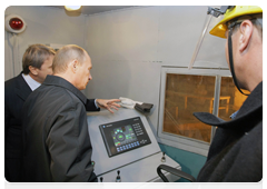 Prime Minister Vladimir Putin visiting a copper smelter at Norilsk Nickel|31 august, 2010|15:34