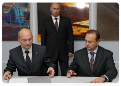 A number of documents were signed in the presence of Russian Prime Minister Vladimir Putin following the meeting in Norilsk|31 august, 2010|16:33