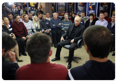 Prime Minister Vladimir Putin meeting with Norilsk Nickel workers|31 august, 2010|17:52