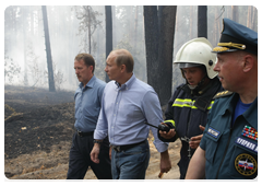 Prime Minister Vladimir Putin at the Emergencies Ministry camp in the Voronezh Region|4 august, 2010|13:37