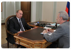 Prime Minister Vladimir Putin discussing preparations in schools and universities for new academic year with Minister of Education and Science Andrei Fursenko|6 august, 2010|12:00