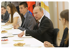 Prime Minister Vladimir Putin meeting with undergraduate and post-graduate students at the Siberian Federal University|1 september, 2010|11:26