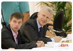 Prime Minister Vladimir Putin meeting with undergraduate and post-graduate students at the Siberian Federal University|1 september, 2010|11:26