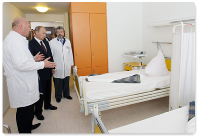 Prime Minister Vladimir Putin visits the Federal Centre of Cardiovascular Surgery in Krasnoyarsk