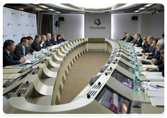 Prime Minister Vladimir Putin at the meeting on government regulation of the microelectronics market|10 september, 2010|17:16