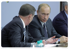 Prime Minister Vladimir Putin and Deputy Prime Minister Sergei Ivanov at a meeting on state regulation of the microelectronics market|10 september, 2010|17:16