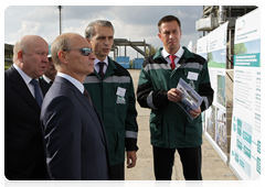 Prime Minister Vladimir Putin touring SIBUR-Neftekhim and LUKoil-Nizhegorodnefteorgsintez production sites|13 september, 2010|18:44