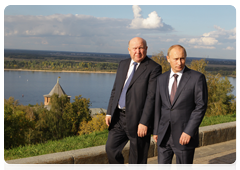 Prime Minister Vladimir Putin touring the Nizhny Novgorod Kremlin during a working visit to the Nizhny Novgorod Region|13 september, 2010|19:45