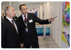 Prime Minister Vladimir Putin at an exhibition of priority projects for the Volga Federal District|14 september, 2010|16:53