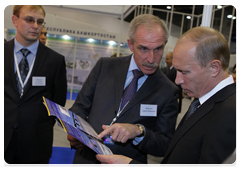 Prime Minister Vladimir Putin at an exhibition of priority projects for the Volga Federal District|14 september, 2010|16:53