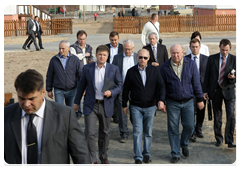 Prime Minister Vladimir Putin in the village of Verkhnyaya Vereya, which was damaged by wildfires in July 2010, during his working visit to the Nizhny Novgorod Region|15 september, 2010|21:17