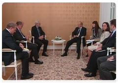 Prime Minister Vladimir Putin meeting with Royal Dutch Shell CEO Peter Voser|17 september, 2010|20:58