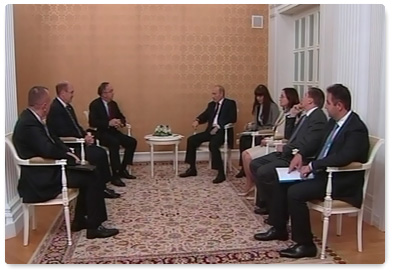 Prime Minister Vladimir Putin meets with John Deere CEO Samuel Allen