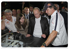 Prime Minister Vladimir Putin in Maikop speaking to drivers participating in the Silk Road Challenge, the Dakar Series|17 september, 2010|23:27