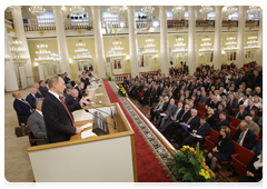 Prime Minister Vladimir Putin giving a speech at the General Council meeting of the Federation of Independent Trade Unions of Russia|18 september, 2010|15:16