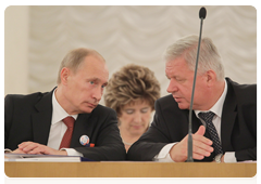 Prime Minister Vladimir Putin giving a speech at the General Council meeting of the Federation of Independent Trade Unions of Russia|18 september, 2010|15:16