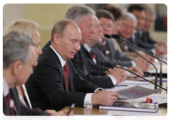 Prime Minister Vladimir Putin giving a speech at the General Council meeting of the Federation of Independent Trade Unions of Russia|18 september, 2010|15:16