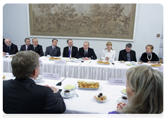 Prime Minister Vladimir Putin meeting with members of the Mariinsky Theatre’s Board of Trustees|18 september, 2010|21:57