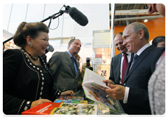 Prime Minister Vladimir Putin at the Moscow International Book Fair|2 september, 2010|17:09