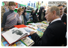 Prime Minister Vladimir Putin at the Moscow International Book Fair|2 september, 2010|17:10