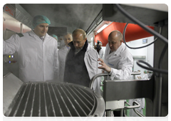 Председатель Правительства Российской Федерации В.В.Путин посетил в Санкт-Петербурге новую фабрику «Конкорд», производящую готовые блюда, в том числе для школ|20 сентября, 2010|21:16