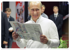 Председатель Правительства Российской Федерации В.В.Путин посетил в Санкт-Петербурге офис Балтийской медиагруппы, где пообщался с сотрудниками организованной компанией общественной приемной|20 сентября, 2010|23:44
