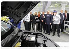 Председатель Правительства Российской Федерации В.В.Путин посетил новый завод Hyundai Motor в Санкт-Петербурге|21 сентября, 2010|17:21