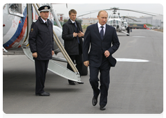 Председатель Правительства Российской Федерации В.В.Путин прибыл на новый завод автокомплектующих австро-канадской компании «Магна» в Санкт-Петербурге|21 сентября, 2010|18:47