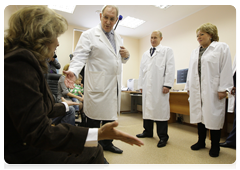 Председатель Правительства Российской Федерации В.В.Путин посетил ФГУ «Российский научный центр радиологии и хирургических технологий Федерального агентства высокотехнологичной медицинской помощи»|22 сентября, 2010|17:07