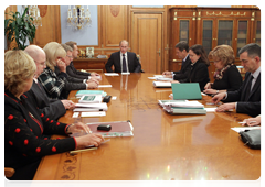 Prime Minister Vladimir Putin holding a meeting on the draft law On Mandatory Medical Insurance in the Russian Federation|22 september, 2010|19:51