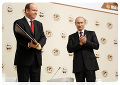 Председатель Правительства Российской Федерации В.В.Путин и князь Монако Альбер II на международном форуме «Арктика – территория диалога»|23 сентября, 2010|13:05