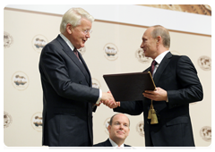 Prime Minister Vladimir Putin and Icelandic President Olaf Ragnar Grimsson at the international forum The Arctic: Territory of Dialogue|23 september, 2010|13:05