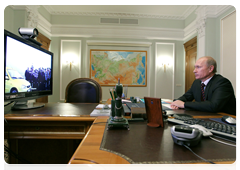 Prime Minister Vladimir Putin holding a video conference with Khabarovsk, where the Amur highway has been completed|24 september, 2010|09:22