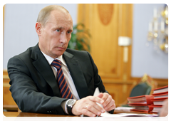 Prime Minister Vladimir Putin meeting with the rector of Moscow State University, Viktor Sadovnichy|27 september, 2010|11:15