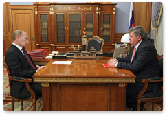 Prime Minister Vladimir Putin meets with Alexander Surinov, head of the Federal Service for State Statistics