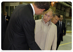 Prime Minister Vladimir Putin touring the Mondi Syktyvkarsky Paper Plant|28 september, 2010|19:27