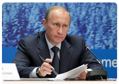 At the meeting chaired by Prime Minister Vladimir Putin to discuss progress made on investment projects in the timber industry|28 september, 2010|20:25