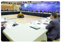 Prime Minister Vladimir Putin at the round table discussion on issues of the timber industry|29 september, 2010|15:17